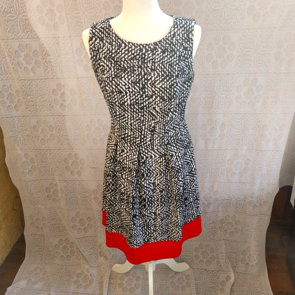 Alyx Black White Fit and Flare Pleated Mid Length Sleeveless Dress with Red Trim - Picture 1 of 8